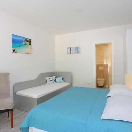Apartments By The Sea Brela, Makarska - 6688 ห้อง รูปภาพ