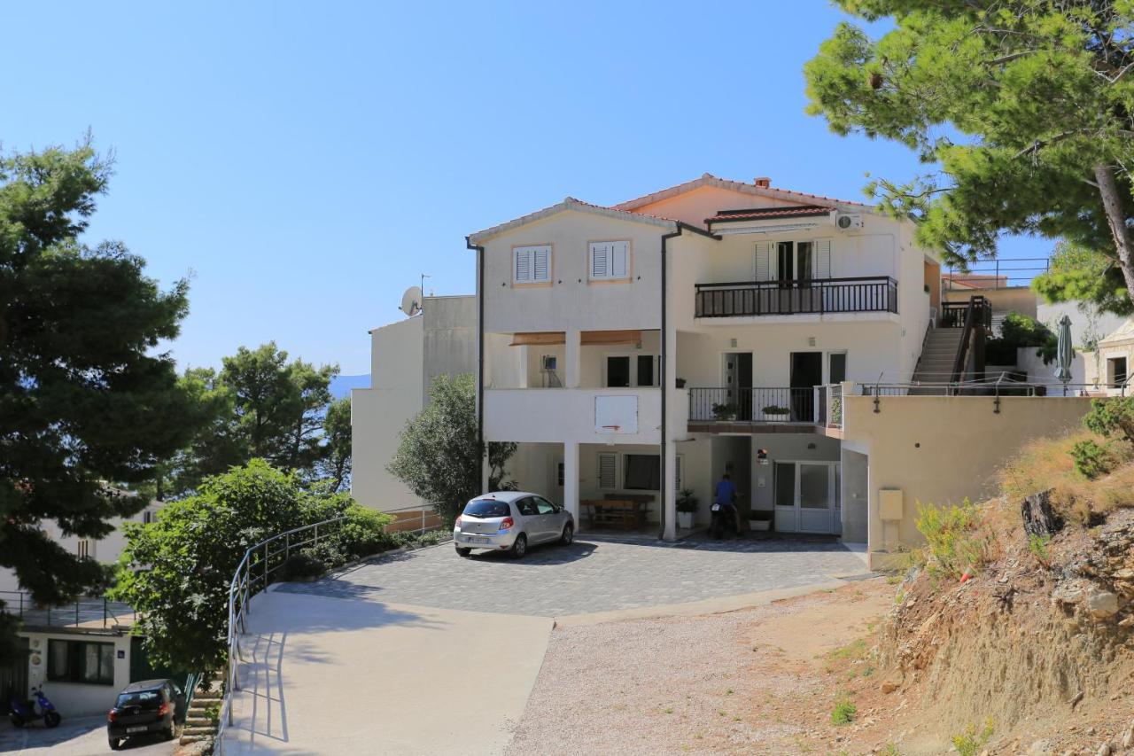 Apartments By The Sea Brela, Makarska - 6688 ภายนอก รูปภาพ