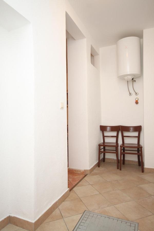 Apartments By The Sea Brela, Makarska - 6688 ภายนอก รูปภาพ