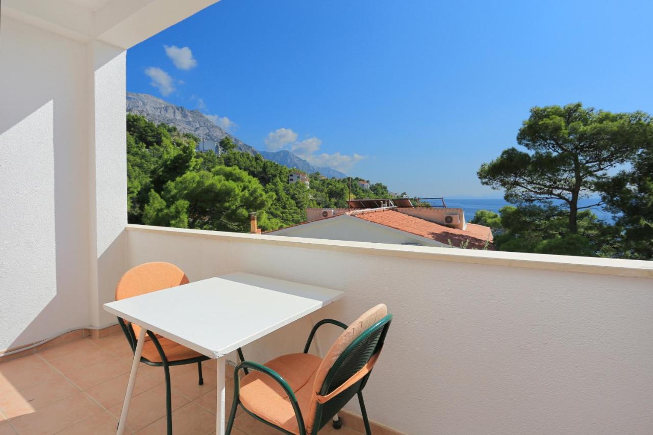 Apartments By The Sea Brela, Makarska - 6688 ภายนอก รูปภาพ