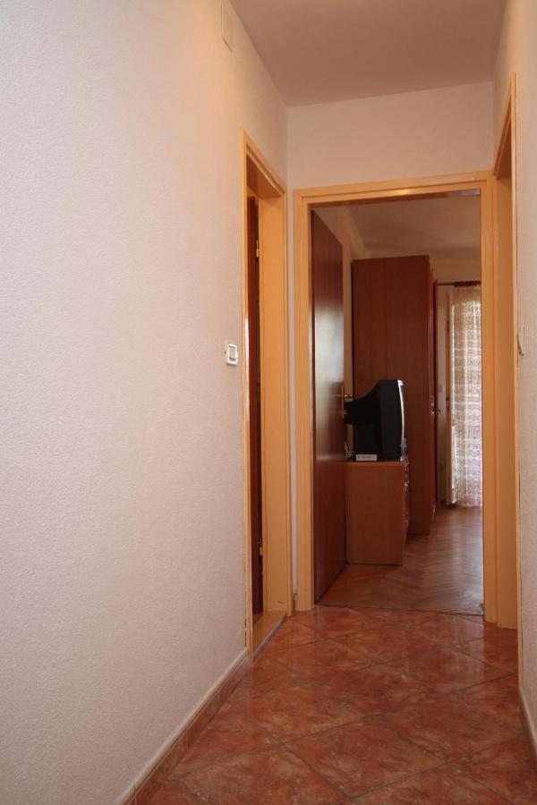 Apartments By The Sea Brela, Makarska - 6688 ภายนอก รูปภาพ