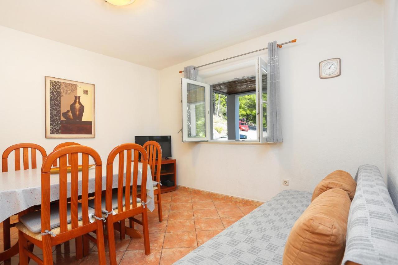 Apartments By The Sea Brela, Makarska - 6688 ภายนอก รูปภาพ