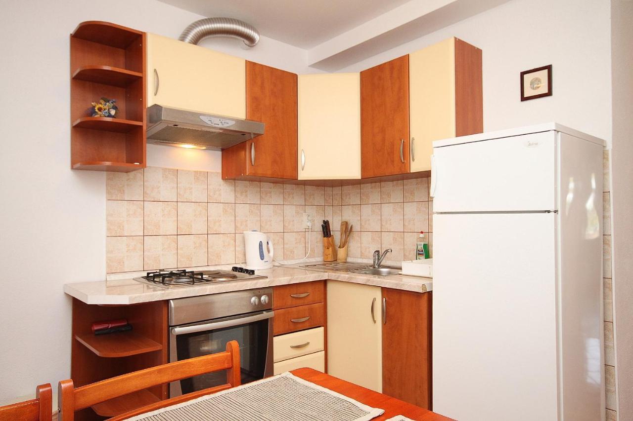 Apartments By The Sea Brela, Makarska - 6688 ภายนอก รูปภาพ