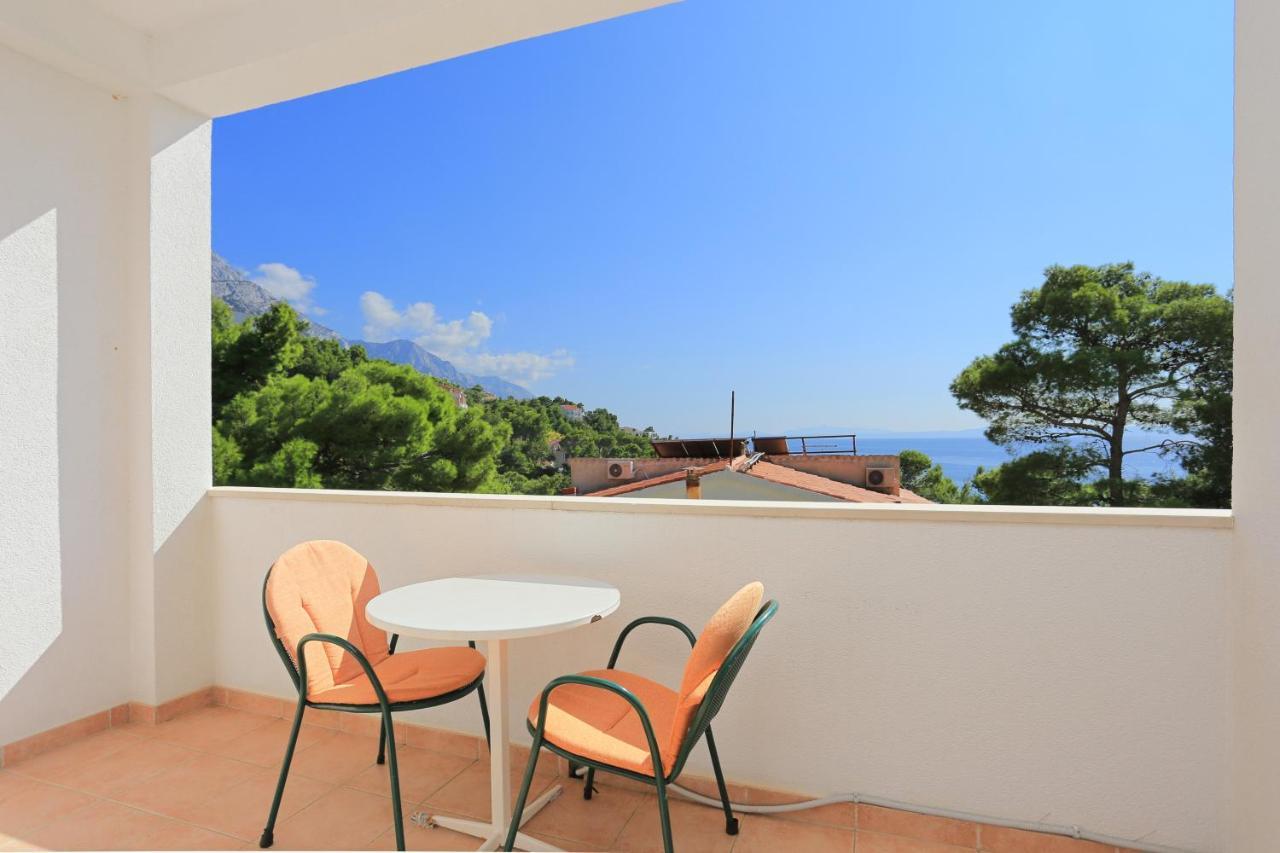 Apartments By The Sea Brela, Makarska - 6688 ภายนอก รูปภาพ